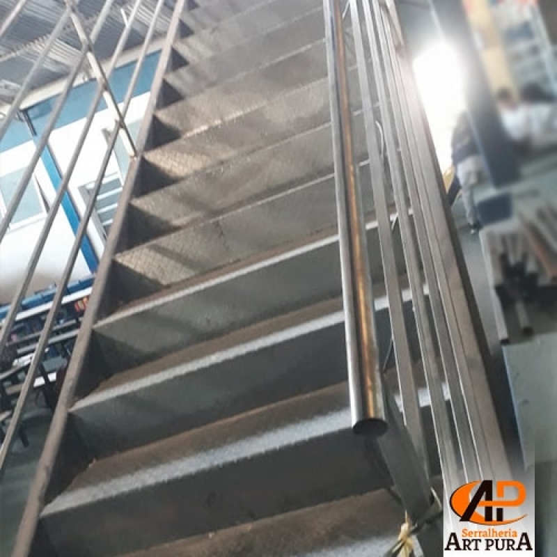 Escada de Ferro Osasco - Escadas Moldadas